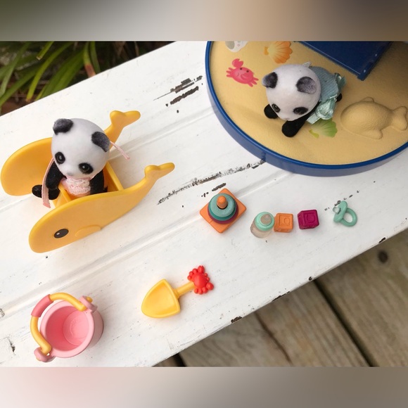 Calico Critters Splash & Play Whale Baby Panda Twins Accessories Playset Figures - Picture 2 of 15